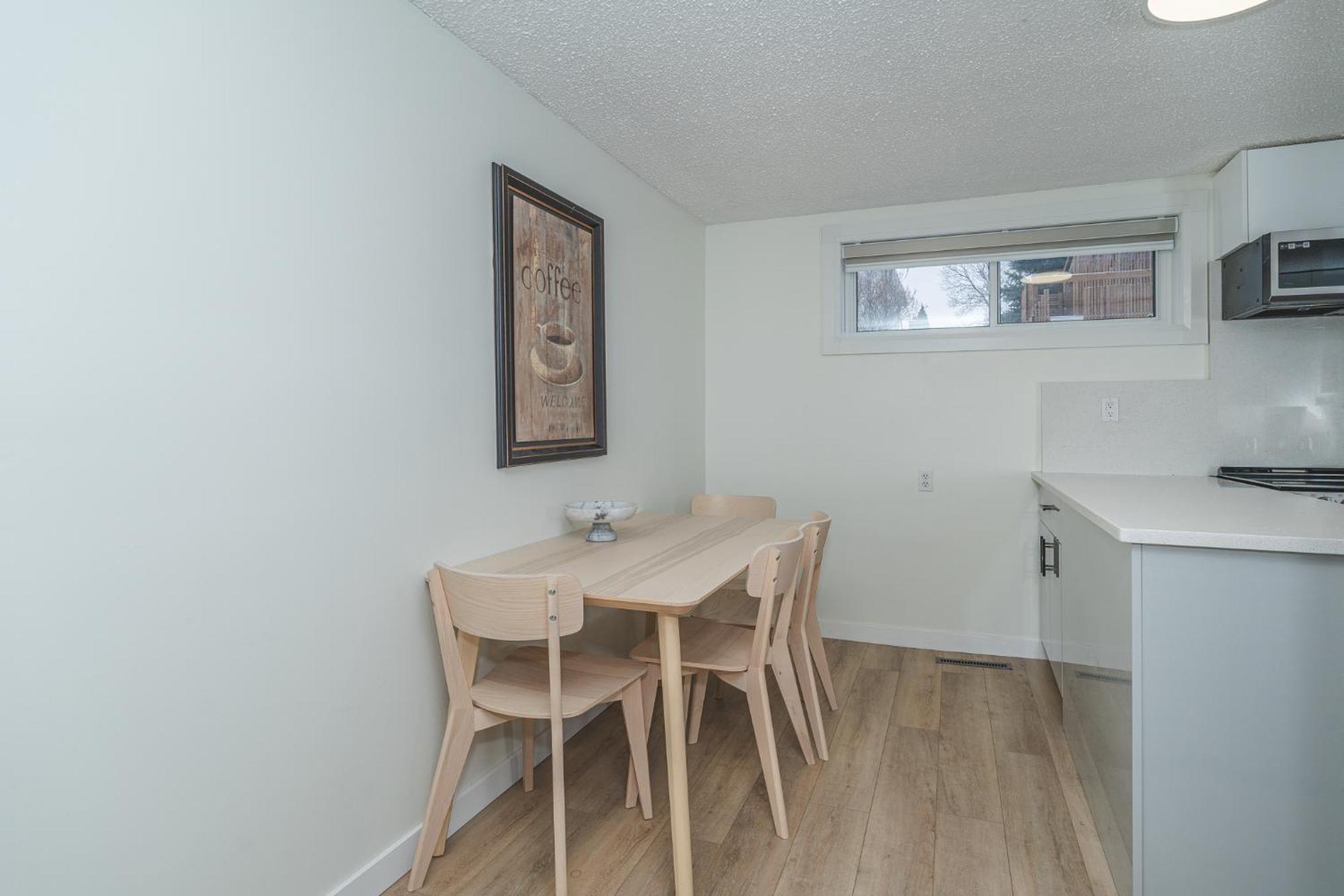 Central Edmonton Family Friendly Home Buitenkant foto